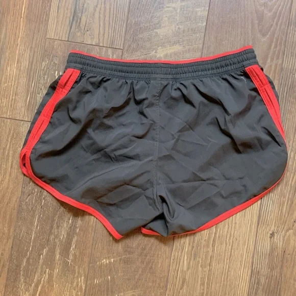 EUC North face running shorts - Picture 4 of 5